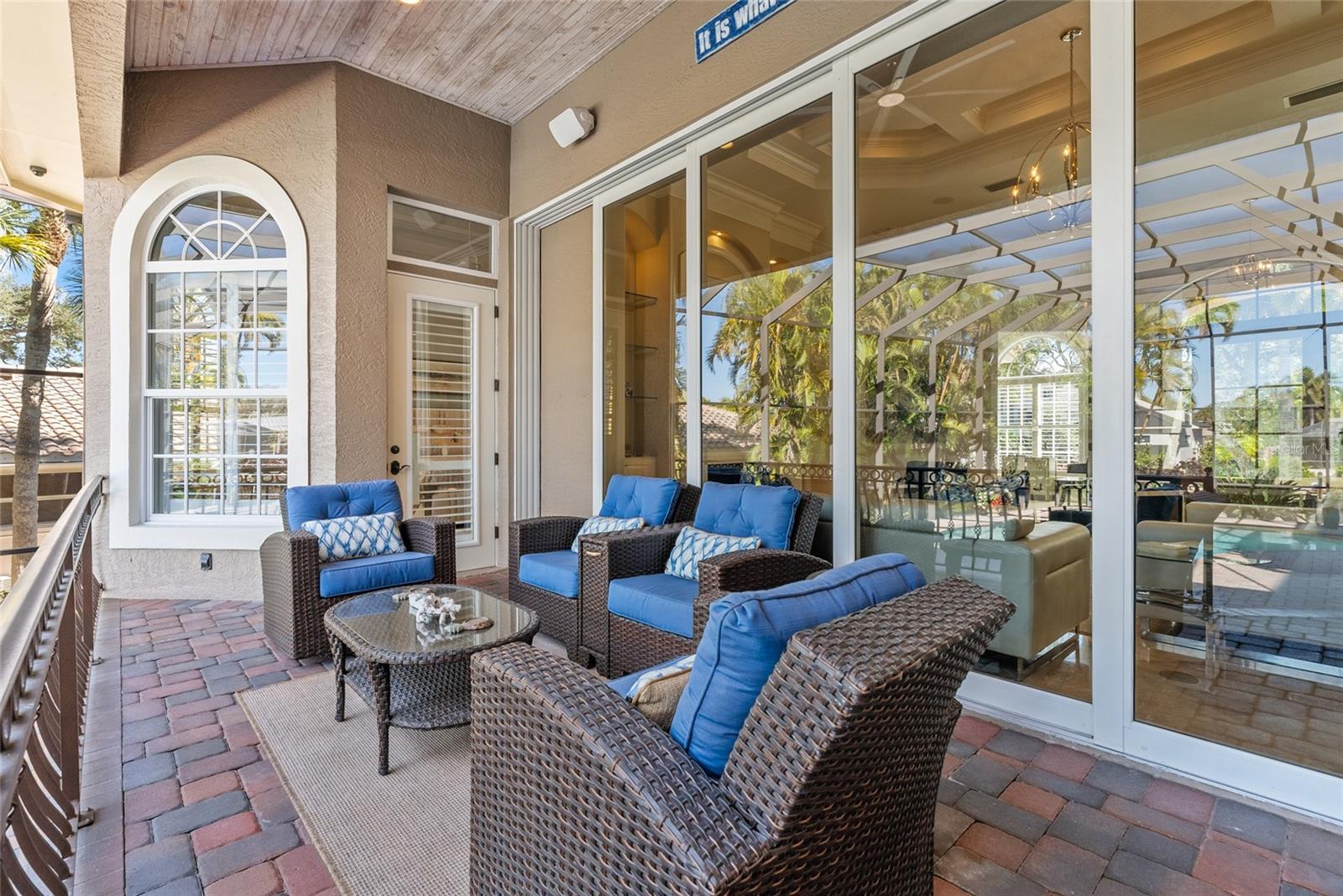 Image 10 of 78 For 611 Tremont Street