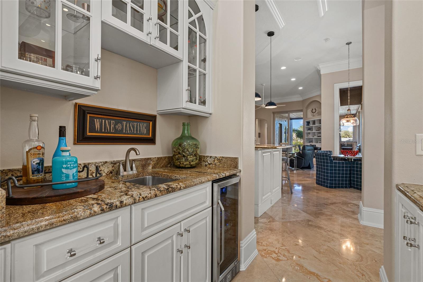 Image 17 of 78 For 611 Tremont Street