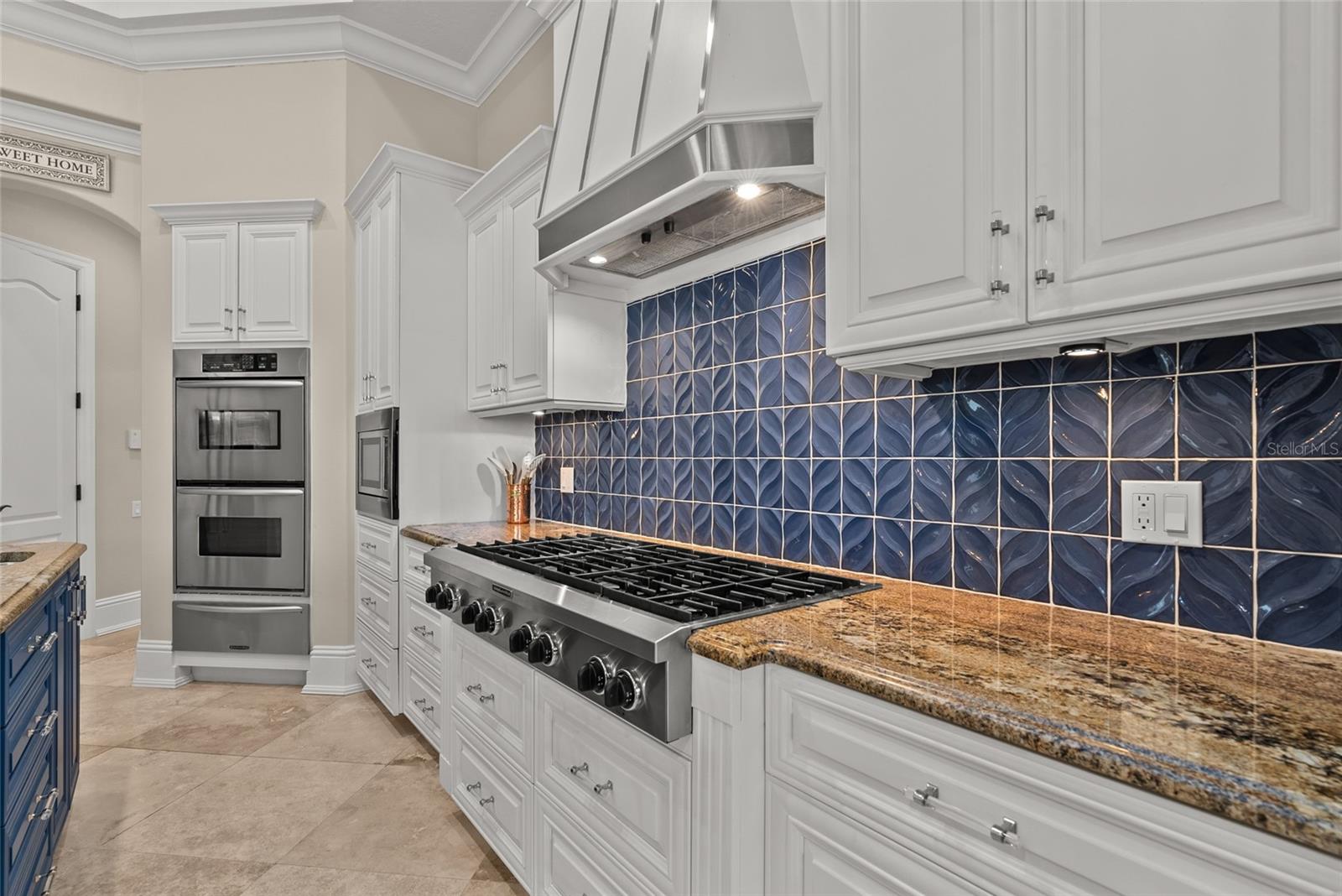 Image 24 of 78 For 611 Tremont Street