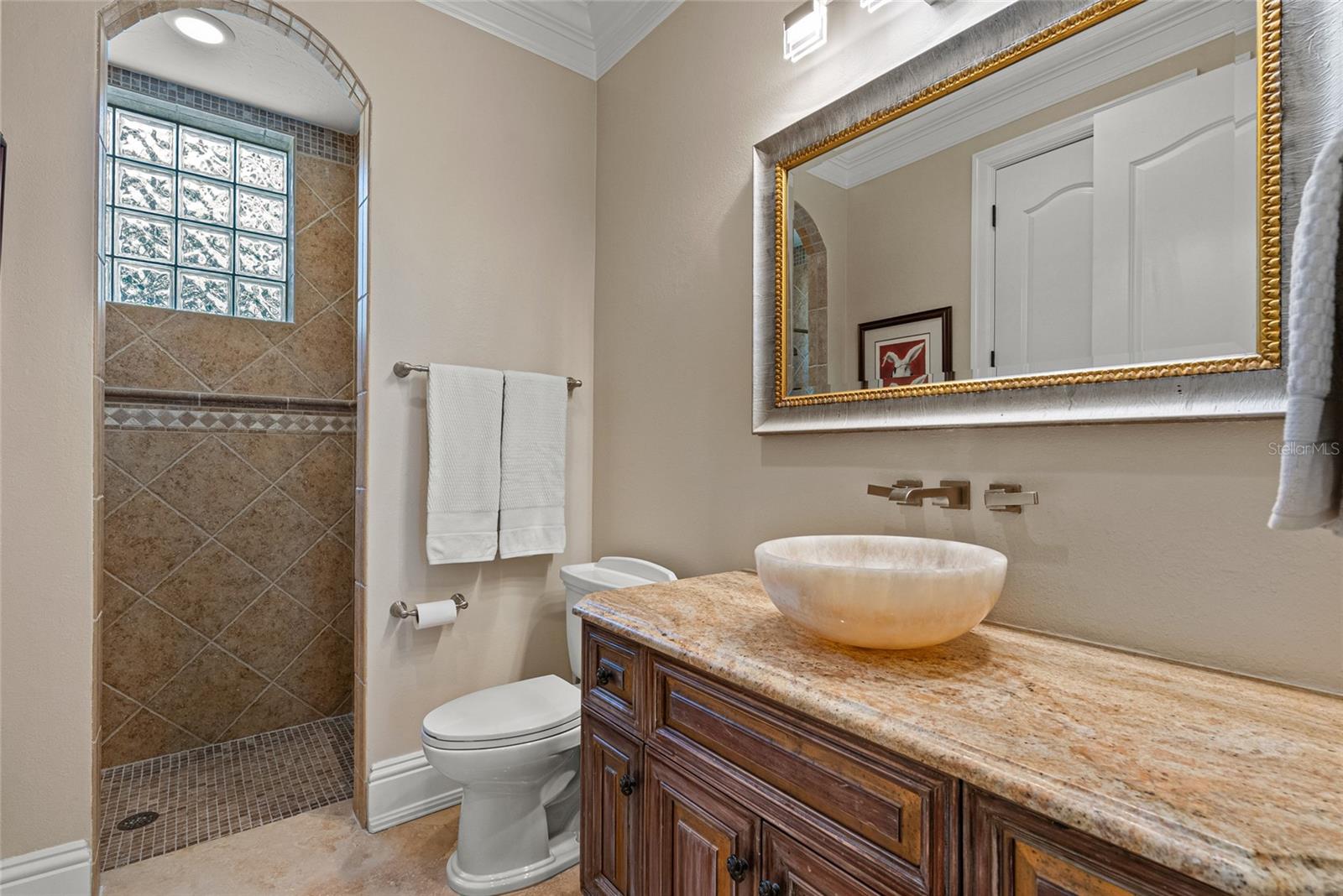 Image 45 of 78 For 611 Tremont Street