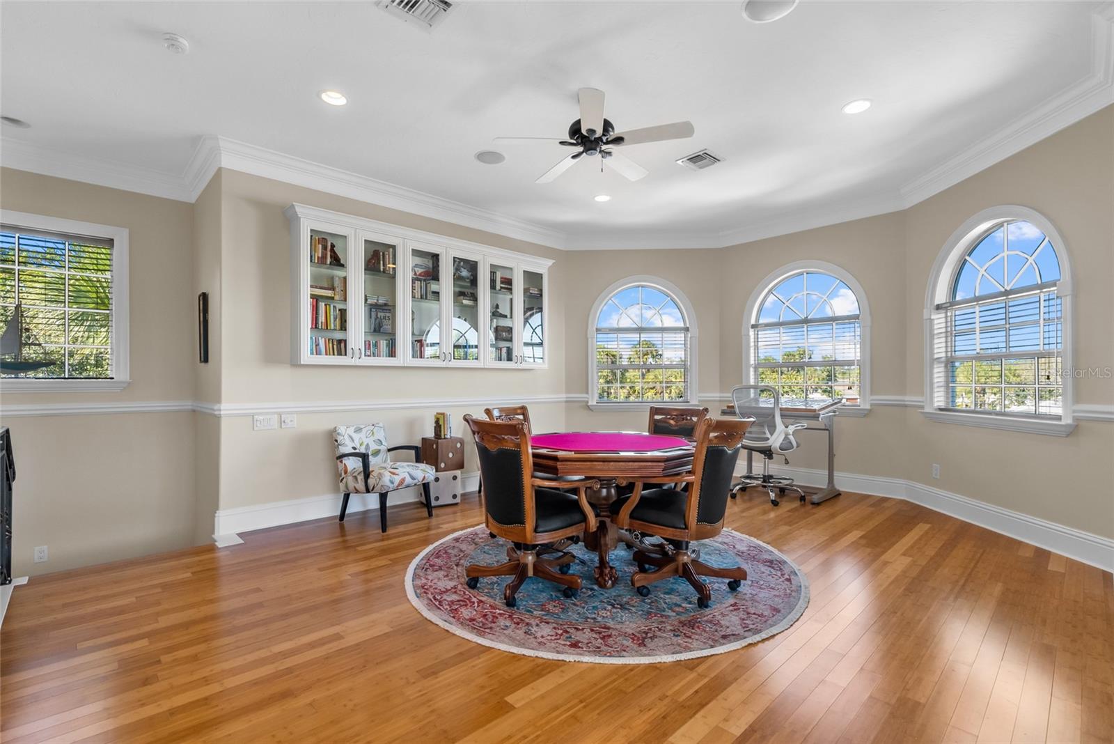 Image 47 of 78 For 611 Tremont Street