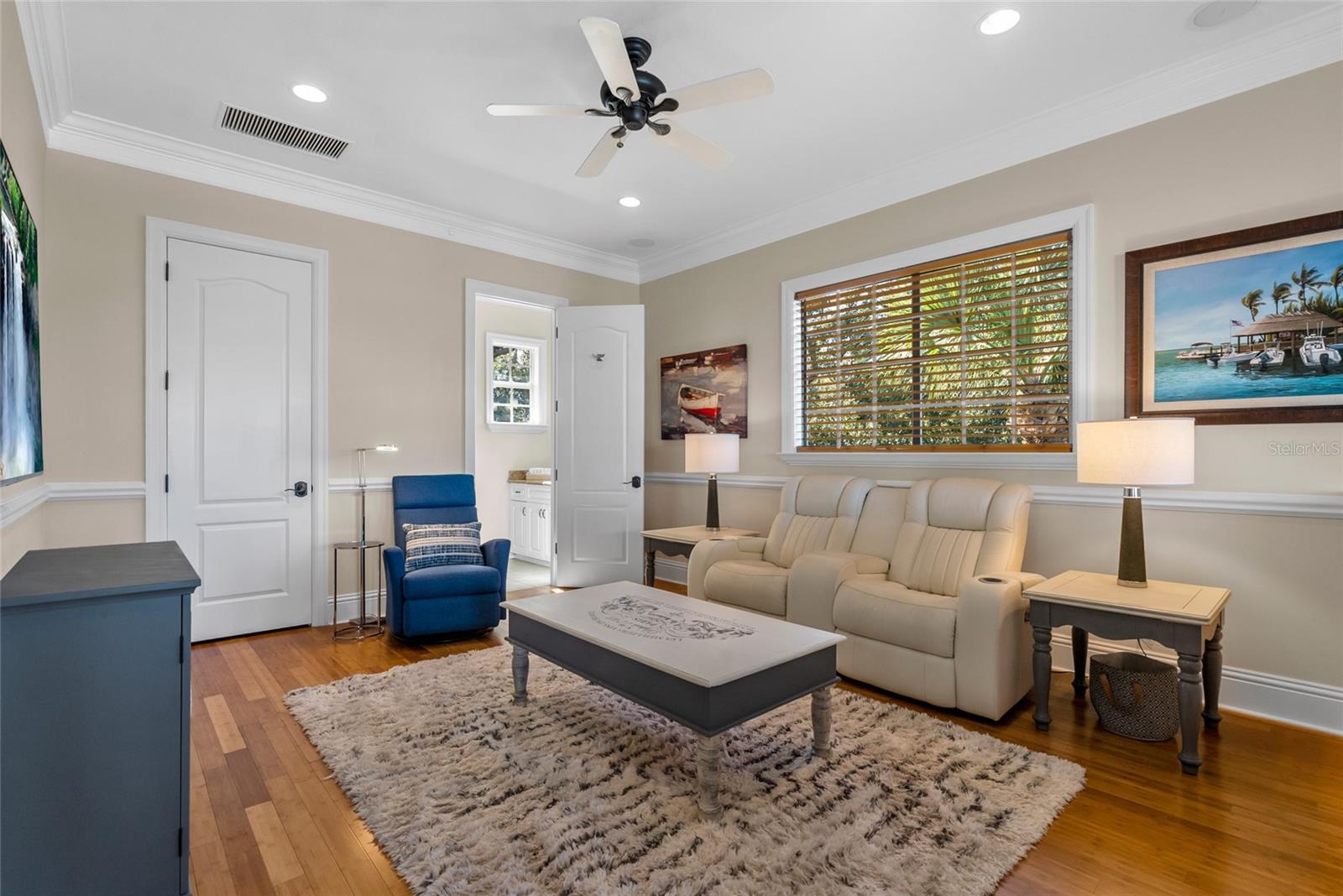 Image 53 of 78 For 611 Tremont Street