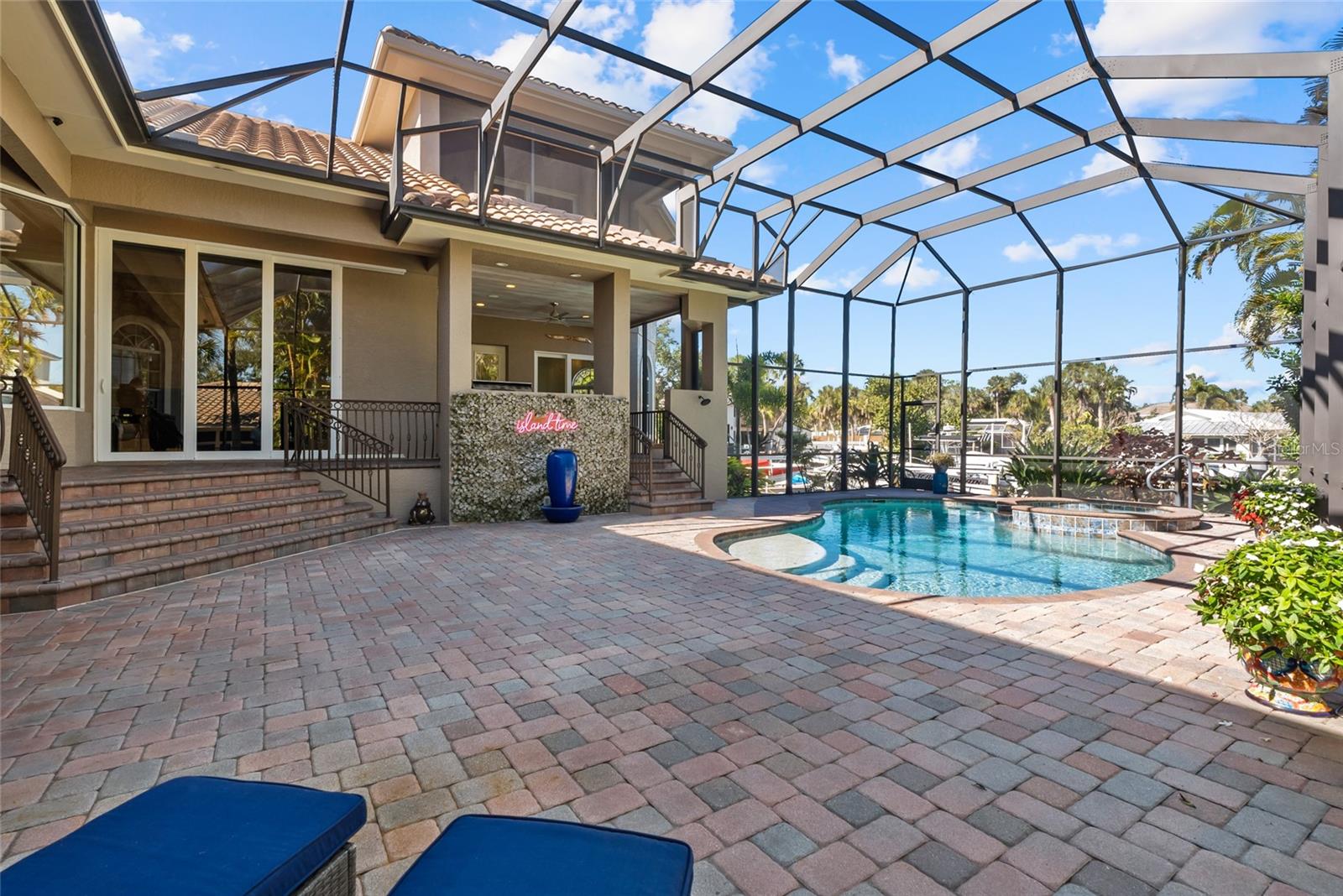 Image 60 of 78 For 611 Tremont Street