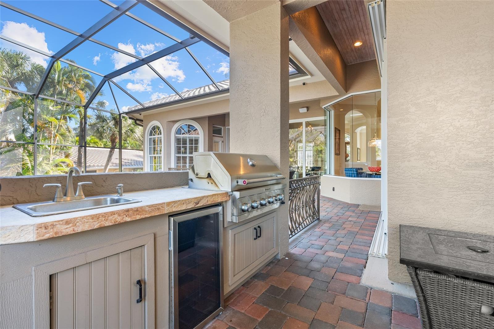 Image 65 of 78 For 611 Tremont Street