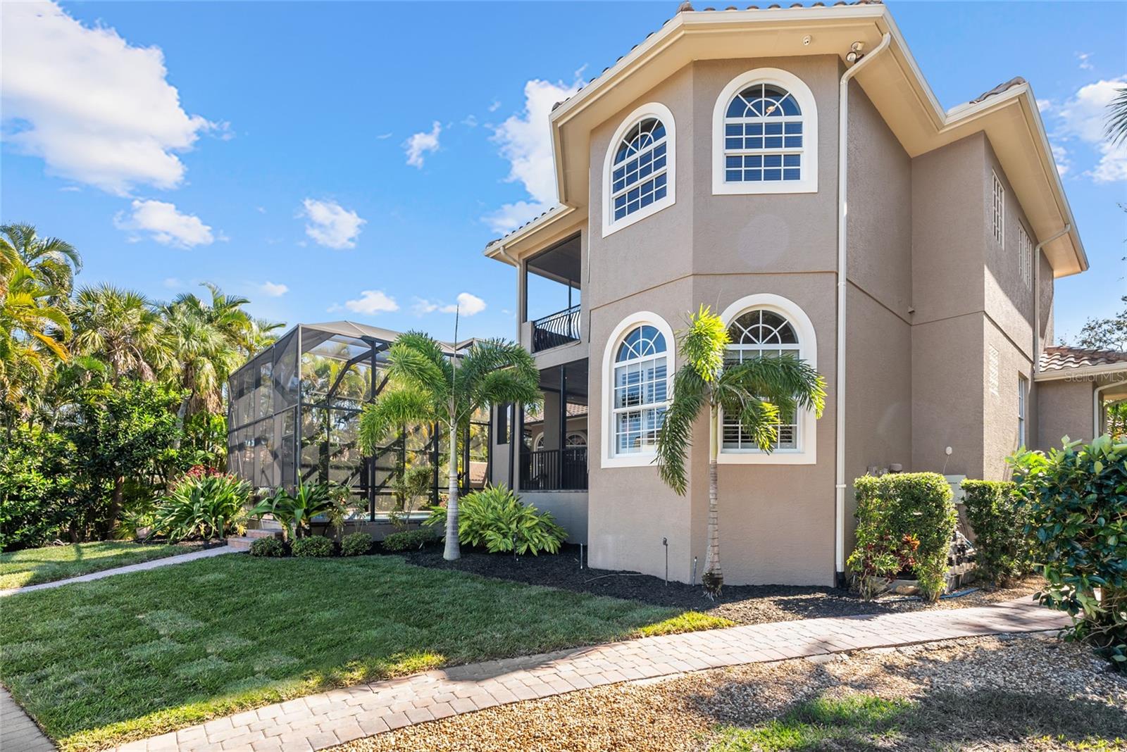 Image 69 of 78 For 611 Tremont Street