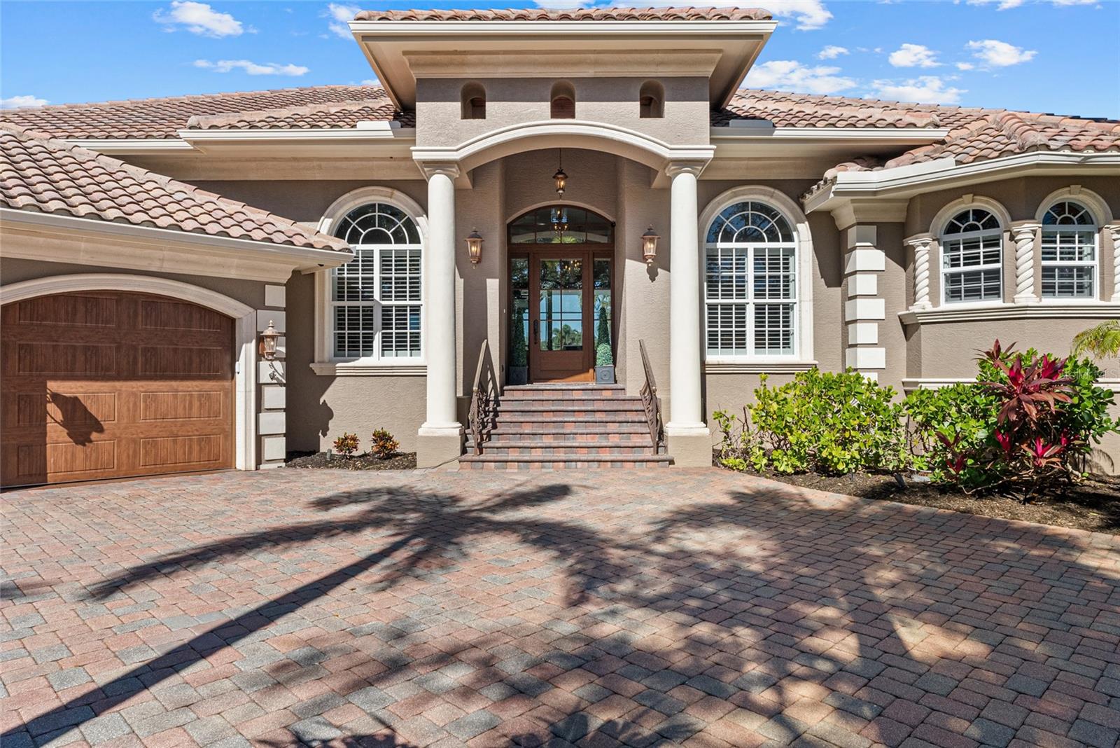 Image 7 of 78 For 611 Tremont Street