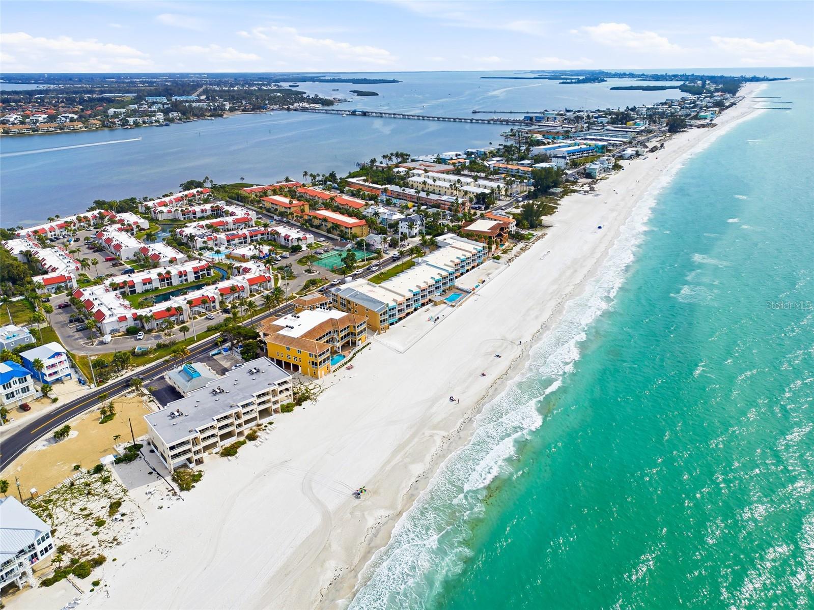 Image 35 of 44 For 1801 Gulf Drive N 215