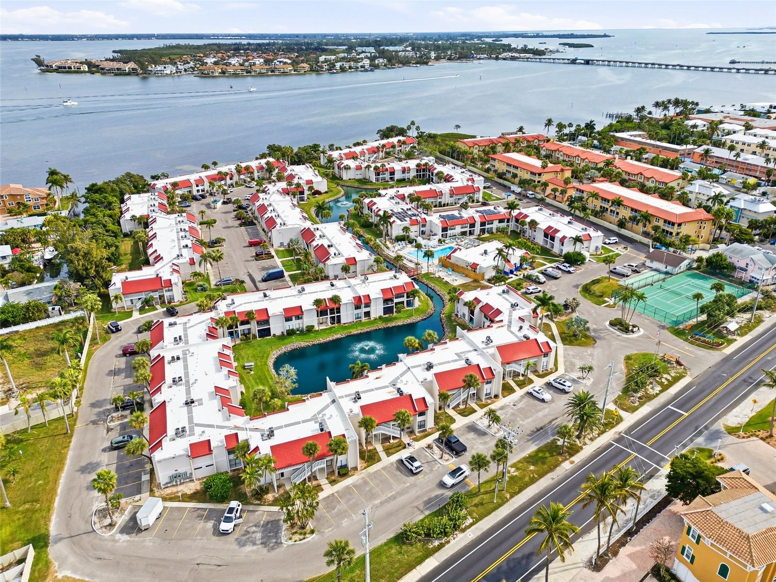 Image 36 of 44 For 1801 Gulf Drive N 215