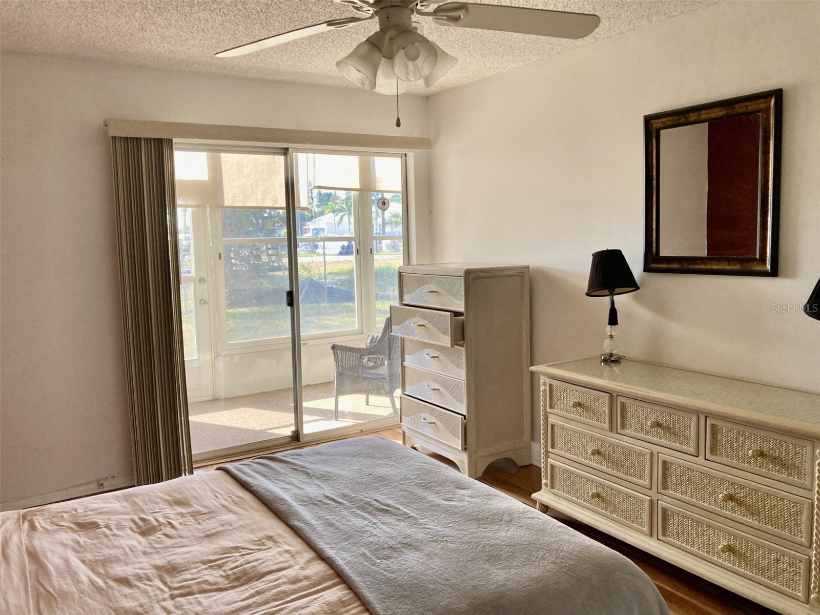 Image 10 of 20 For 304 47th Avenue Drive W 112