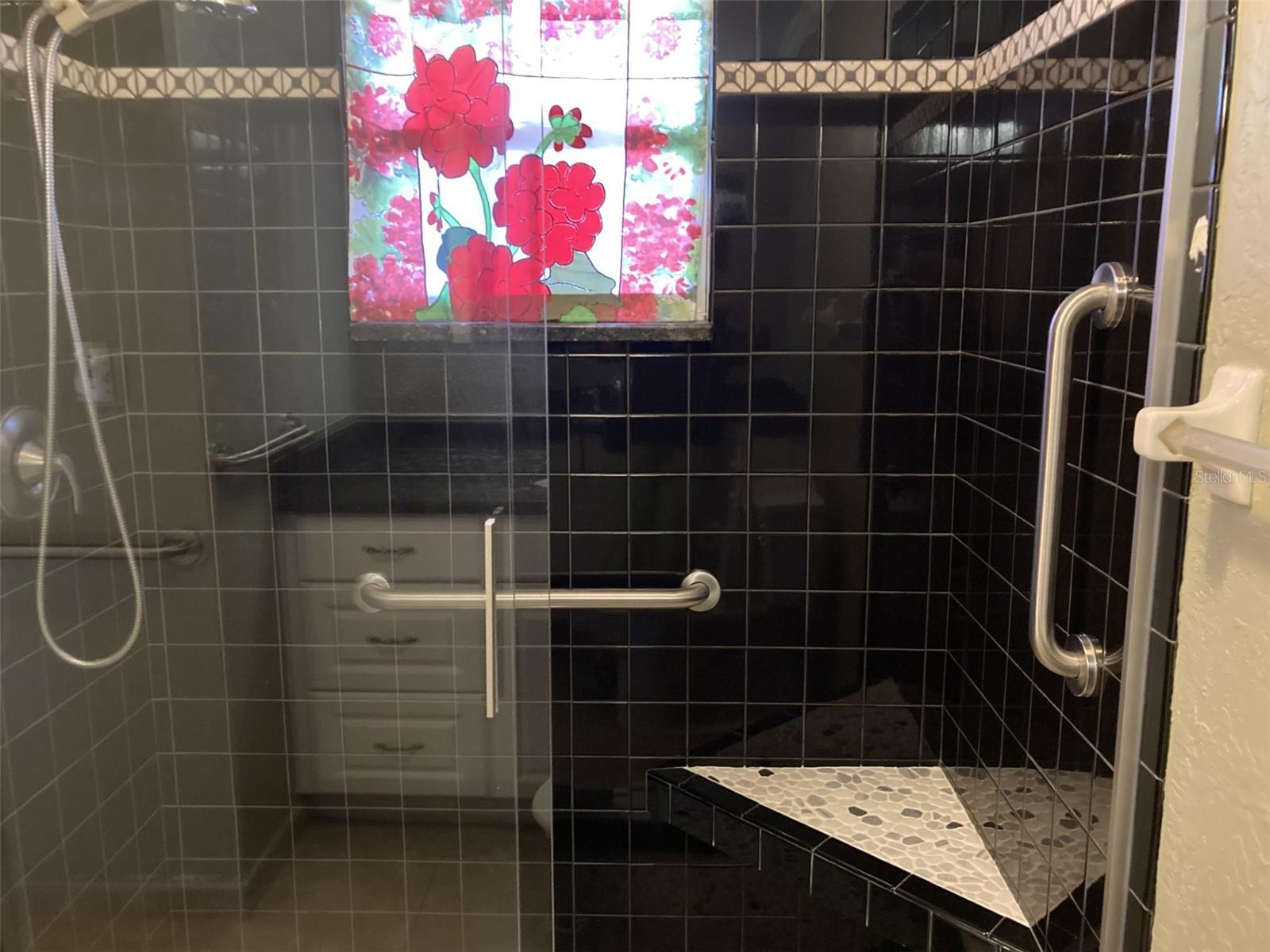 Image 11 of 20 For 304 47th Avenue Drive W 112