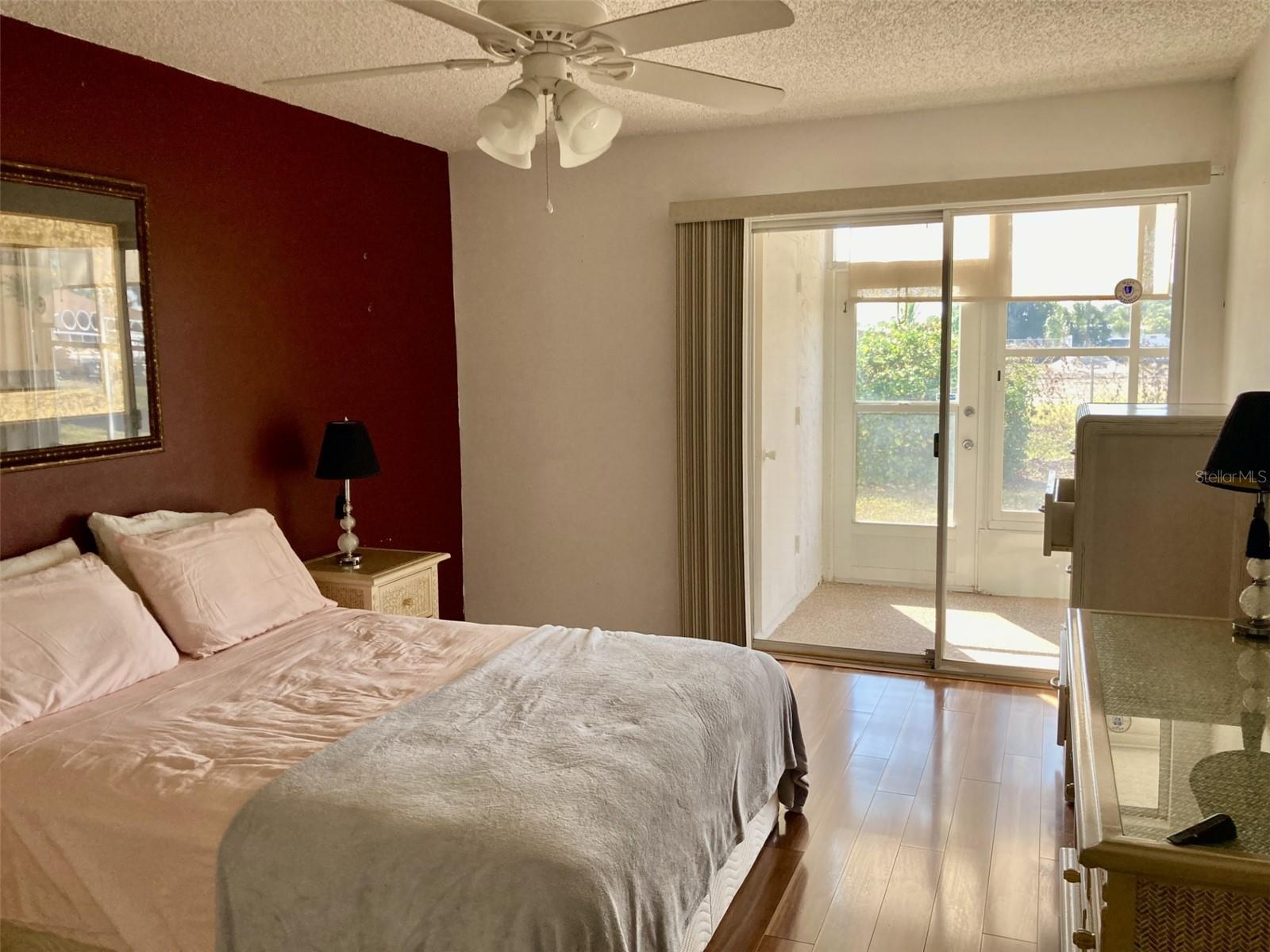 Image 8 of 20 For 304 47th Avenue Drive W 112