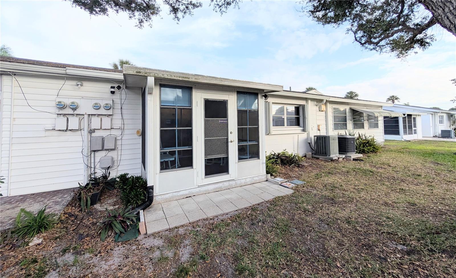 Image 18 of 26 For 6031 Arlene Way