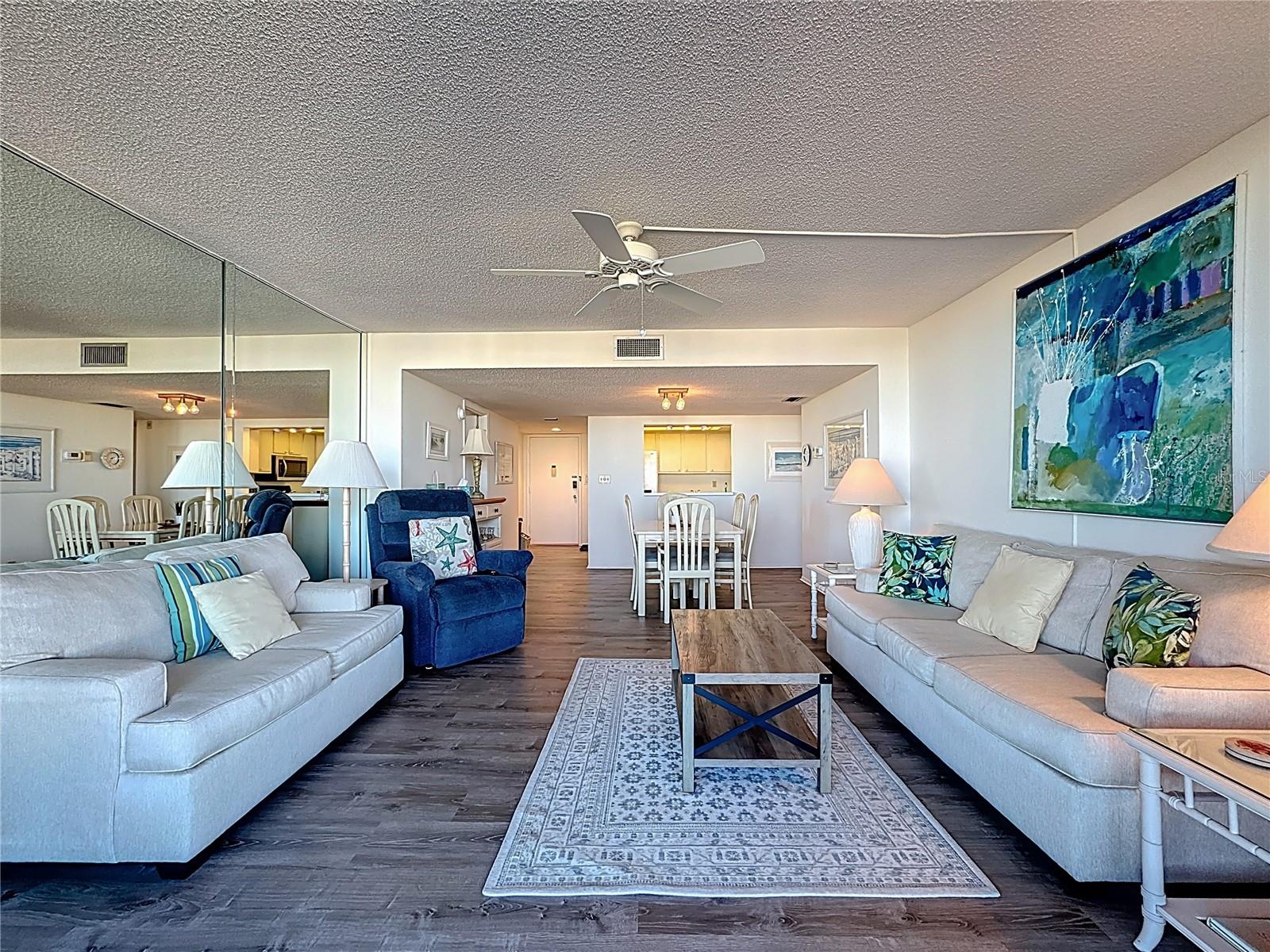 Image 13 of 44 For 6415 Midnight Pass Road 702