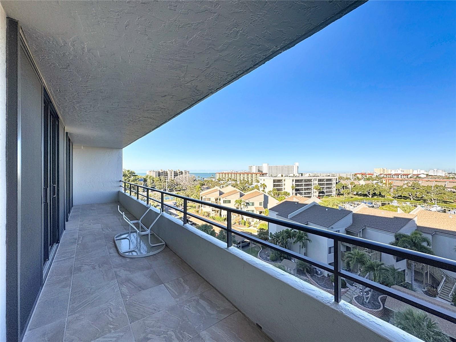 Image 29 of 44 For 6415 Midnight Pass Road 702