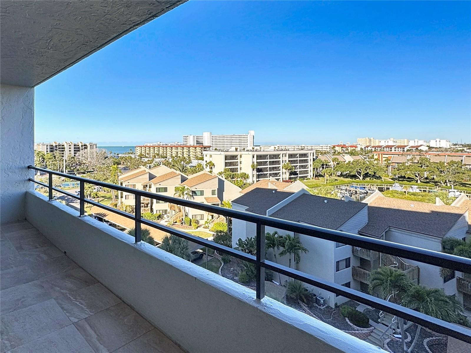 Image 30 of 44 For 6415 Midnight Pass Road 702