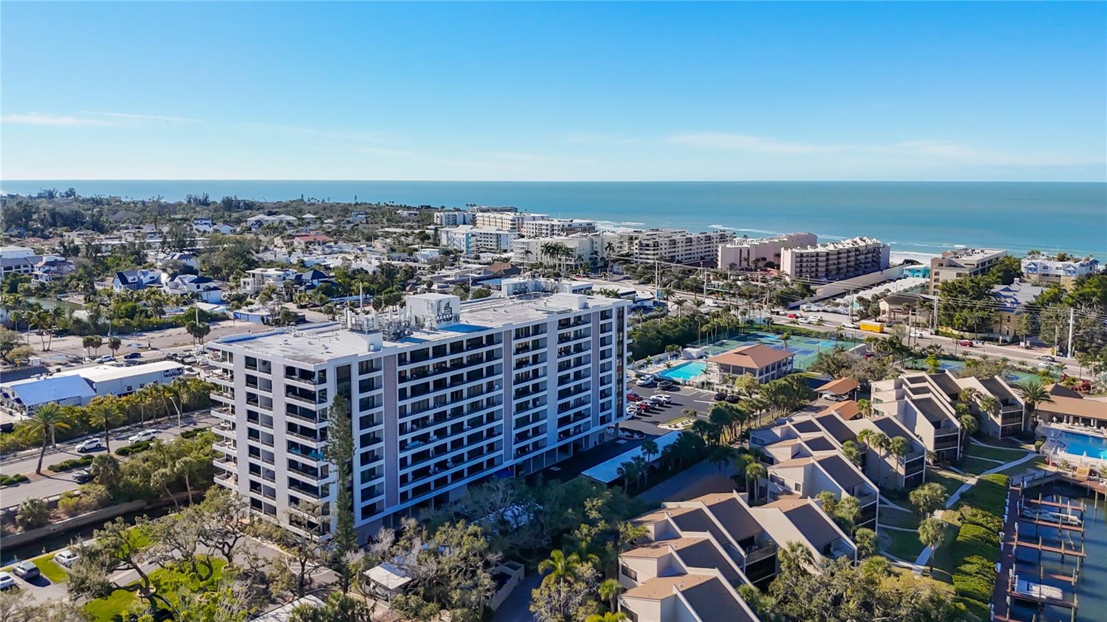 Image 35 of 44 For 6415 Midnight Pass Road 702