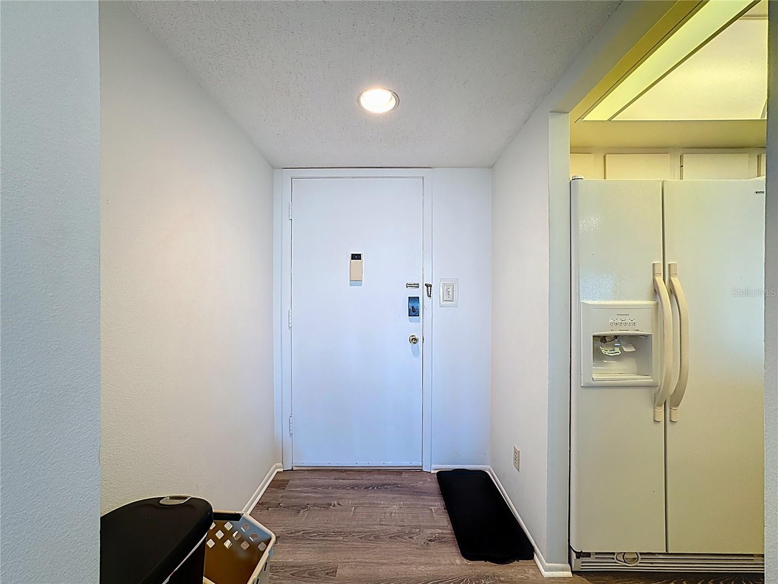 Image 4 of 44 For 6415 Midnight Pass Road 702