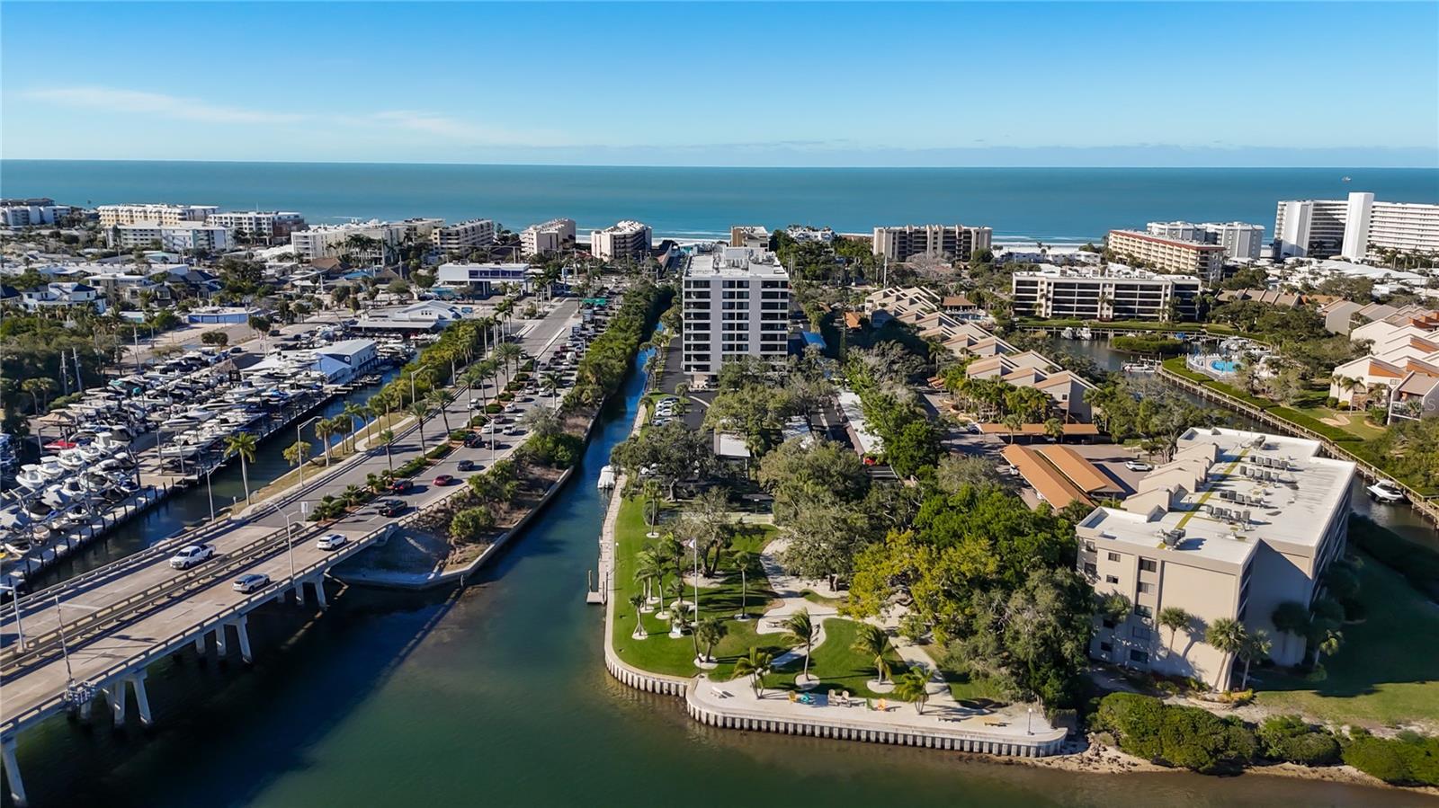 Image 43 of 44 For 6415 Midnight Pass Road 702