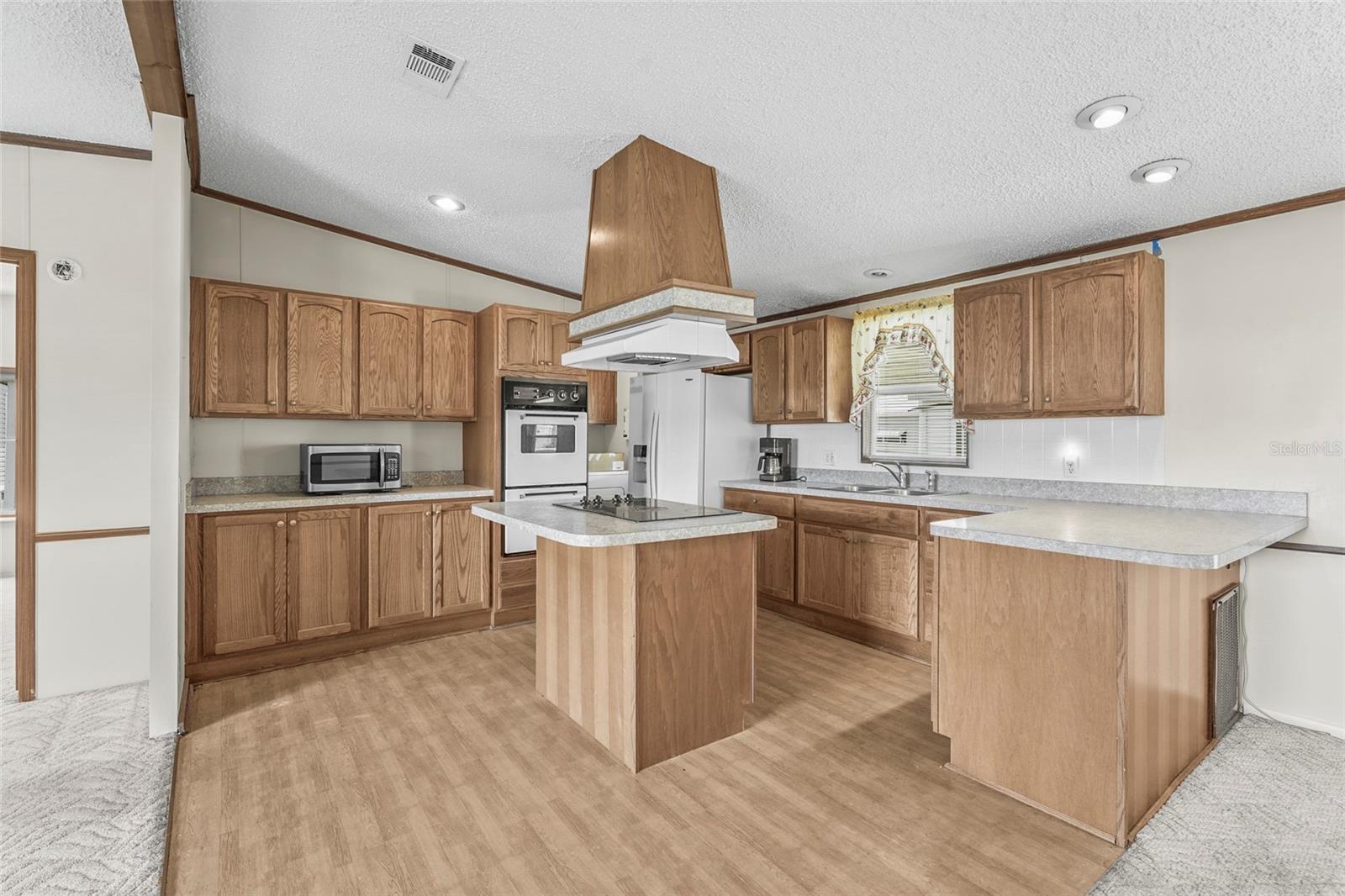 Image 22 of 56 For 420 49th Street E 48