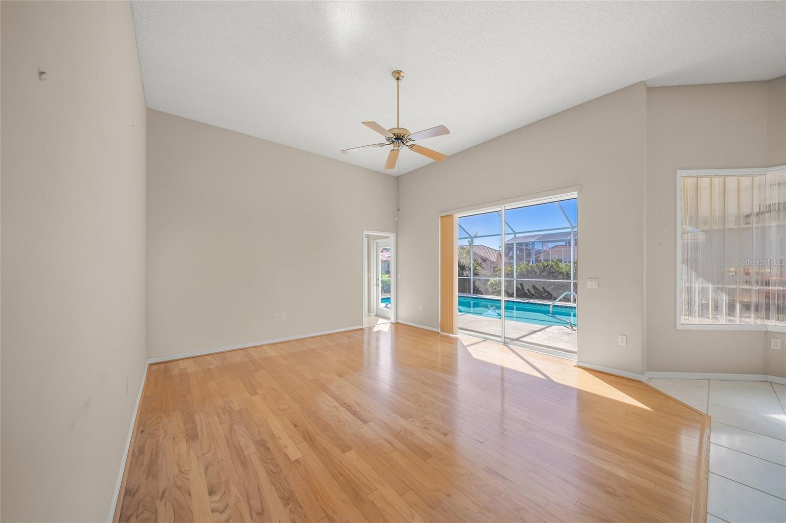 Image 23 of 51 For 9017 Huntington Pointe Drive