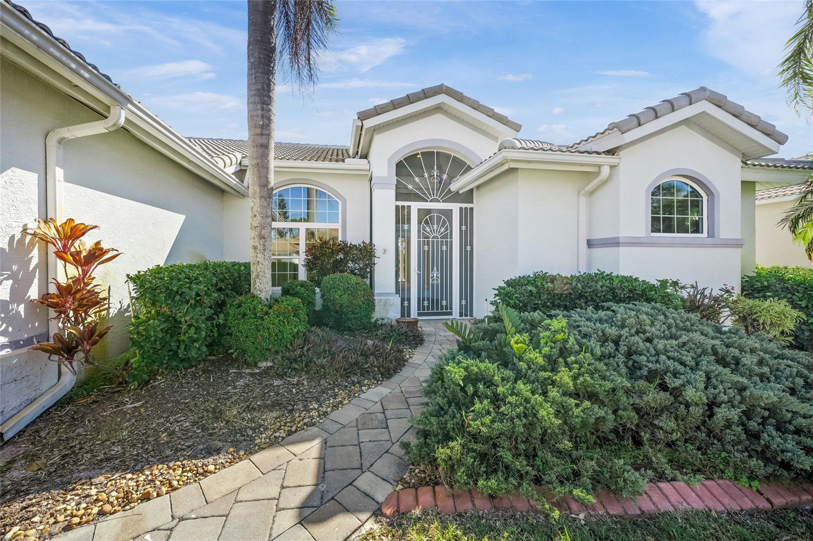 Image 8 of 51 For 9017 Huntington Pointe Drive