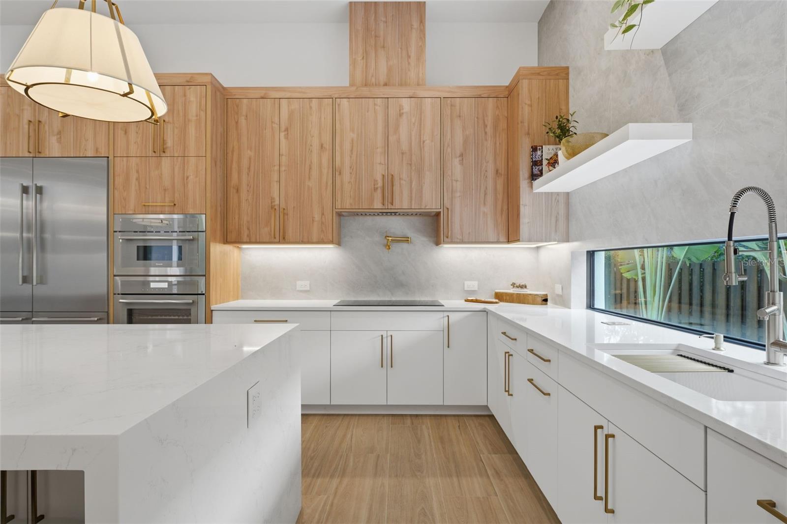 Image 10 of 63 For 2450 Hawthorne Street