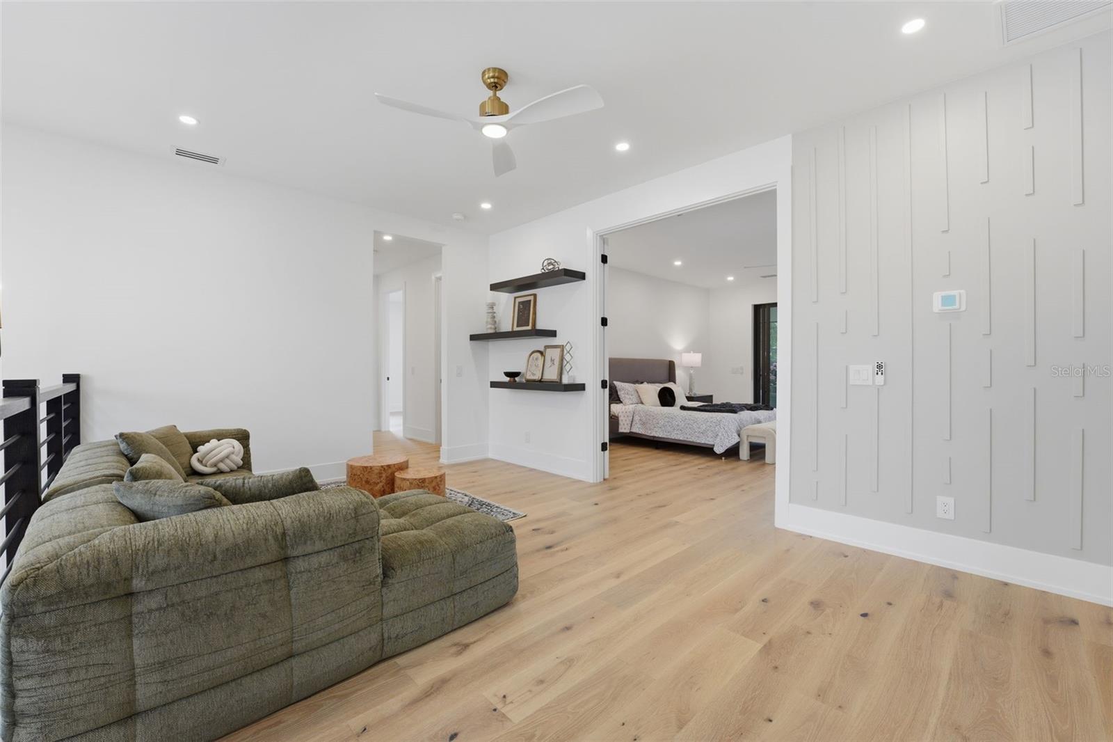 Image 19 of 63 For 2450 Hawthorne Street