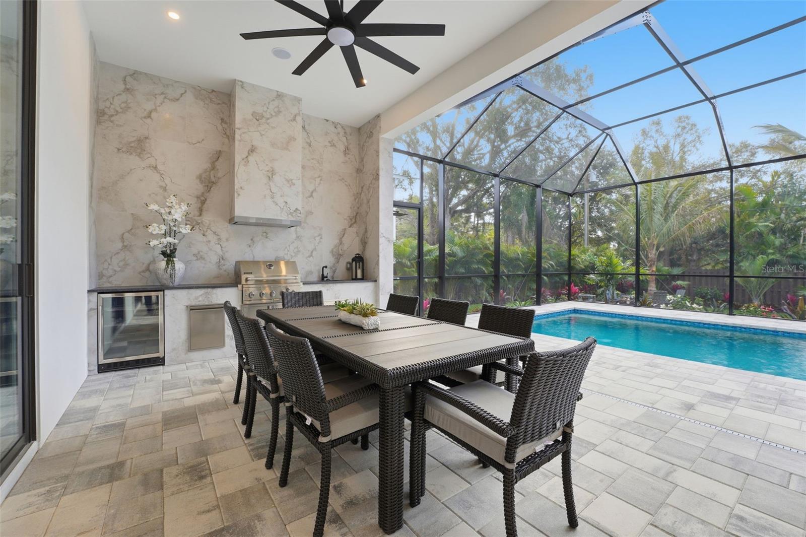 Image 45 of 63 For 2450 Hawthorne Street