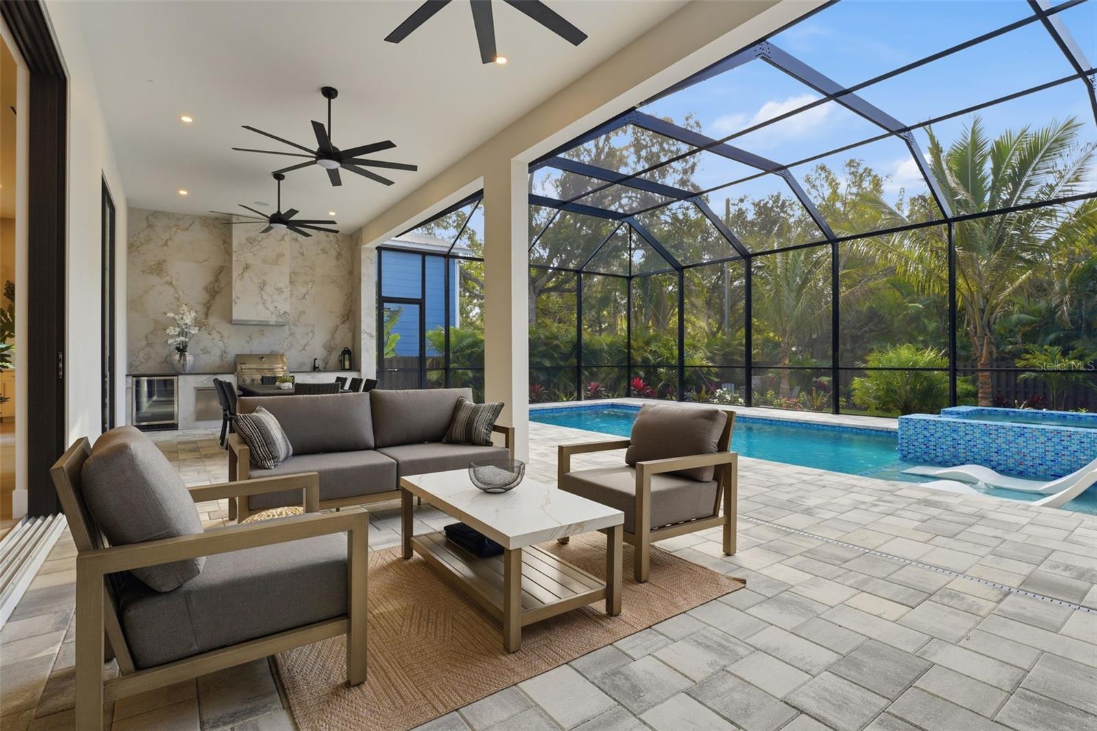 Image 48 of 63 For 2450 Hawthorne Street