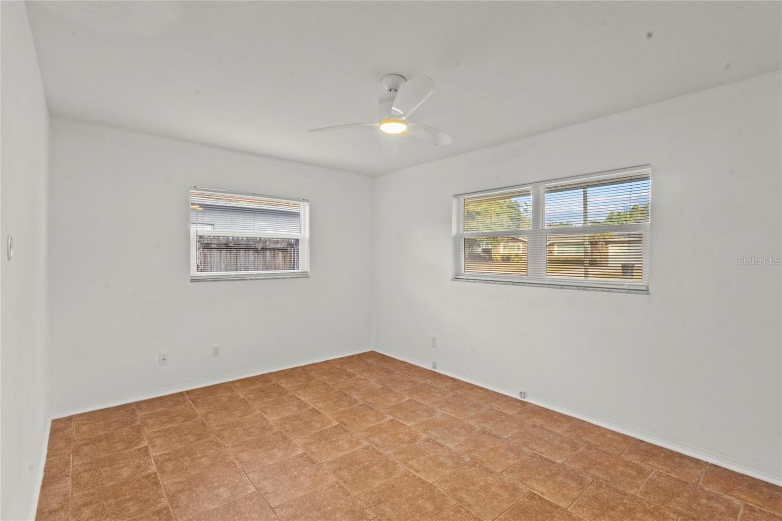 Image 12 of 33 For 2728 York Street N