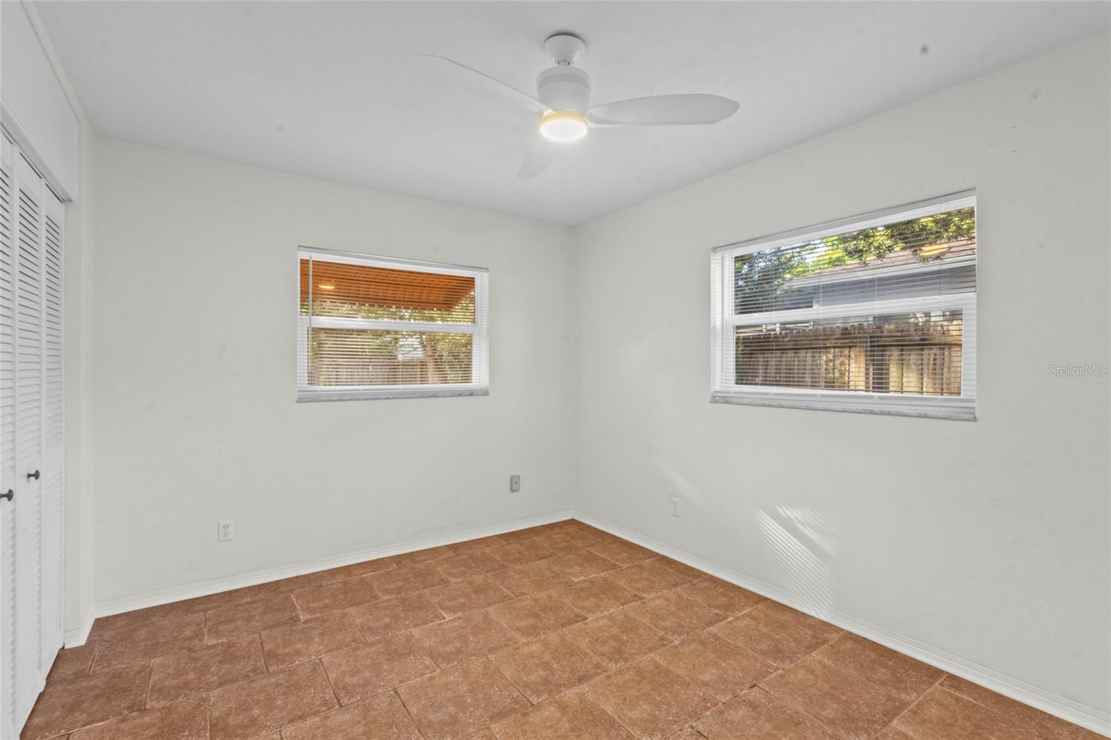 Image 14 of 33 For 2728 York Street N