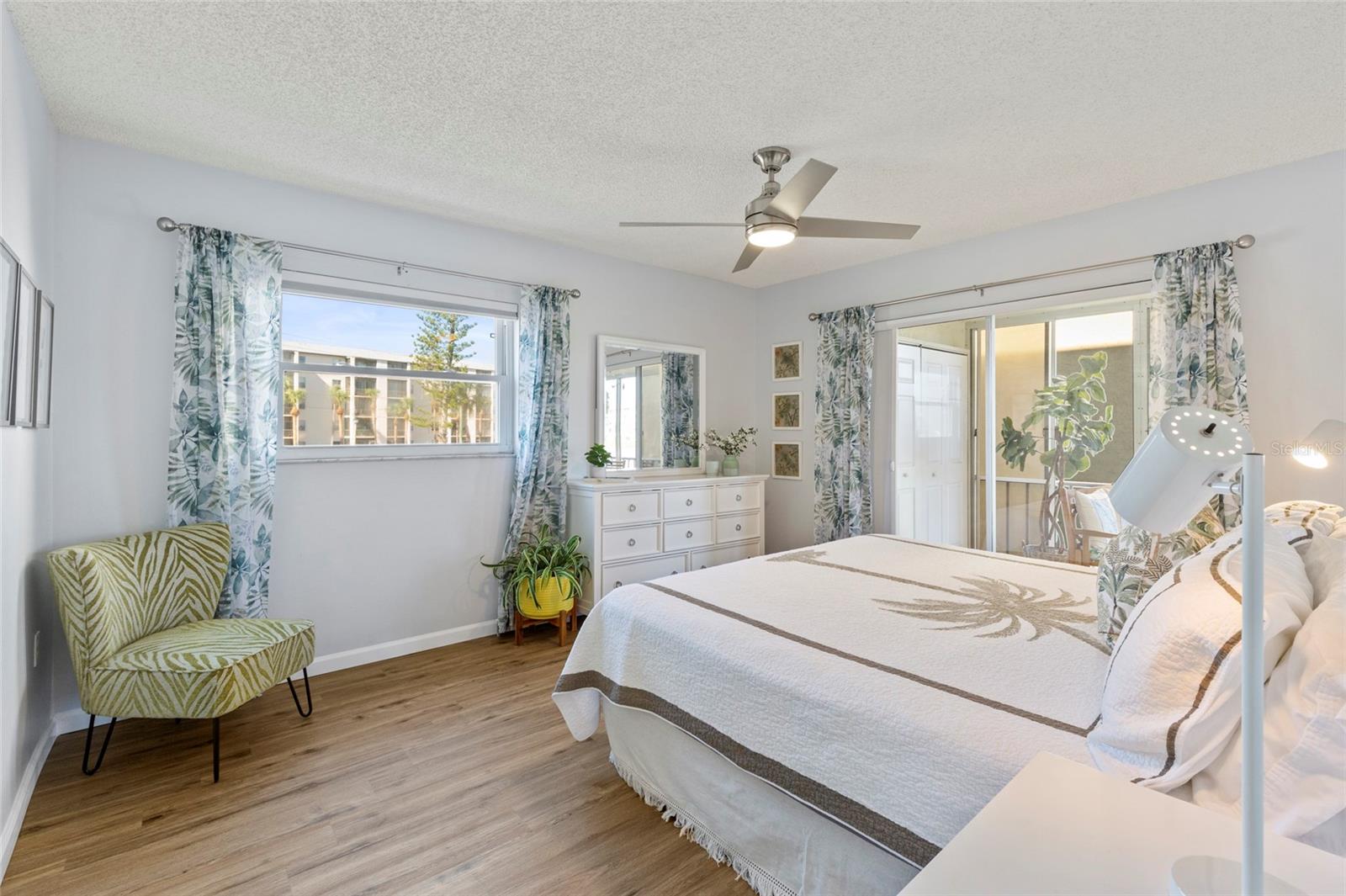 Image 13 of 22 For 3873 Lake Bayshore Drive 201