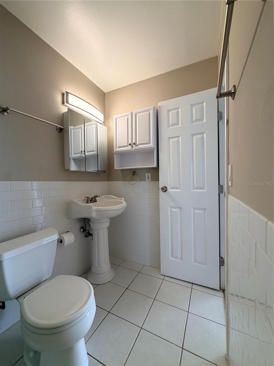 Image 12 of 18 For 2701 Hidden Lake Drive N G