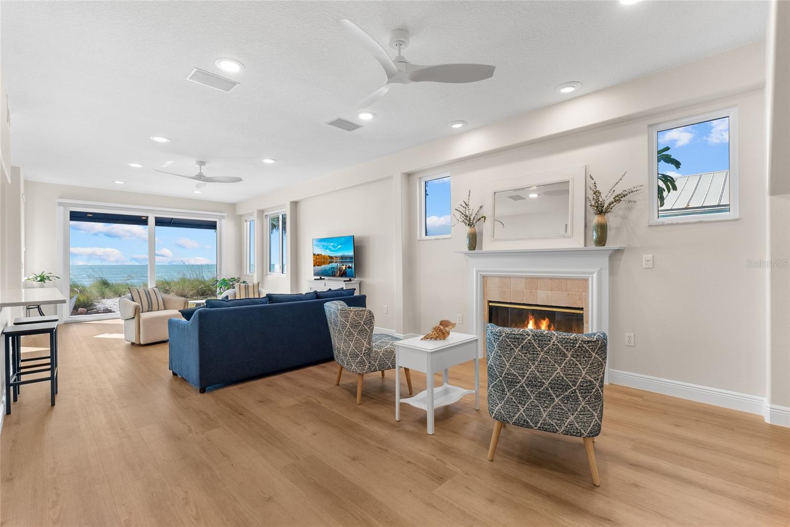 Image 11 of 66 For 409 Casey Key Road