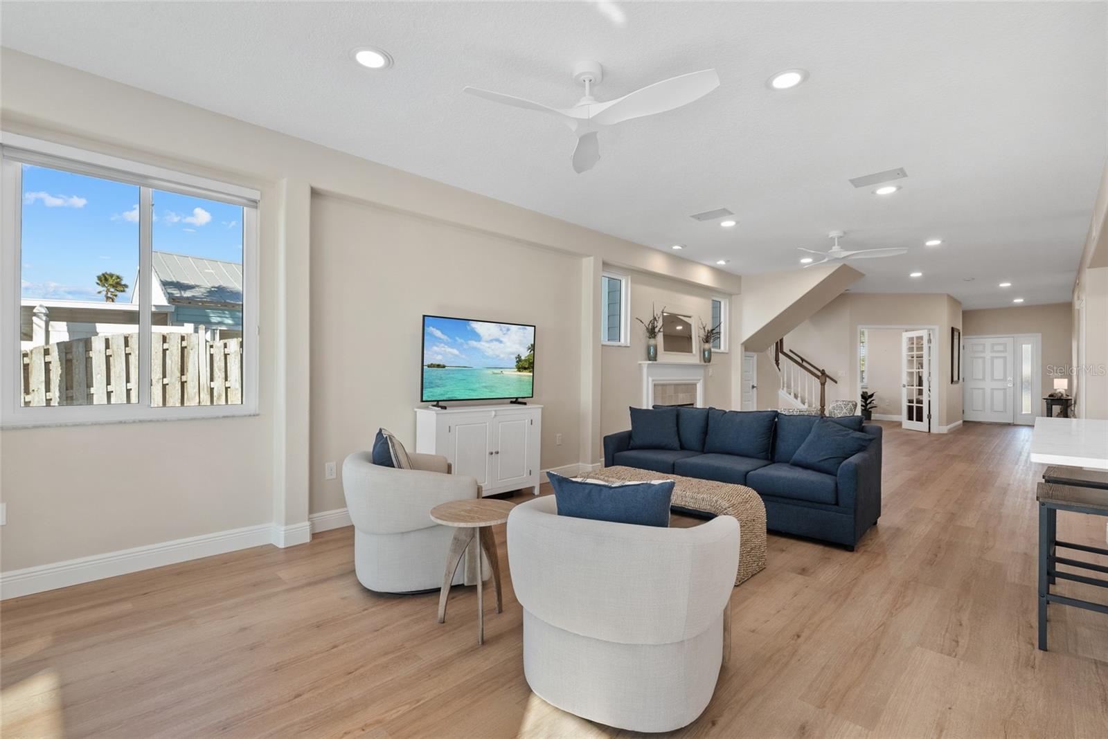 Image 14 of 66 For 409 Casey Key Road