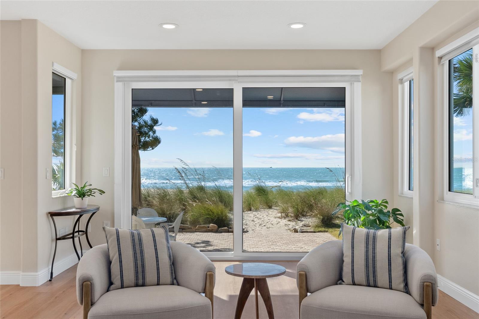 Image 17 of 66 For 409 Casey Key Road