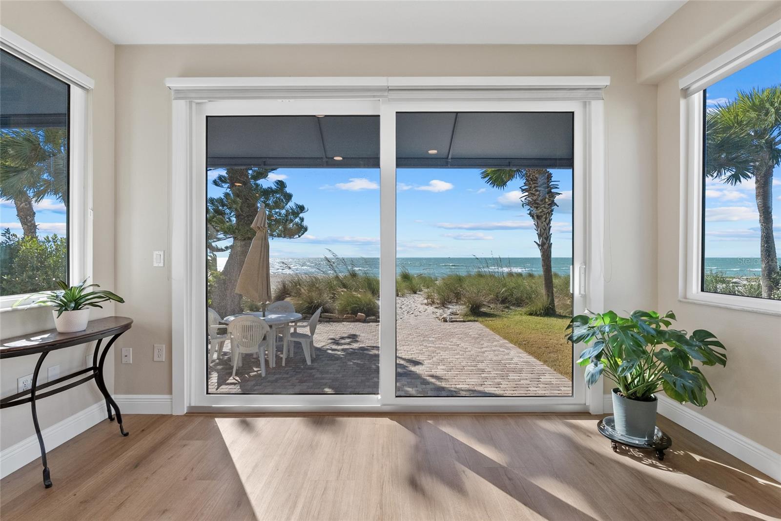 Image 18 of 66 For 409 Casey Key Road