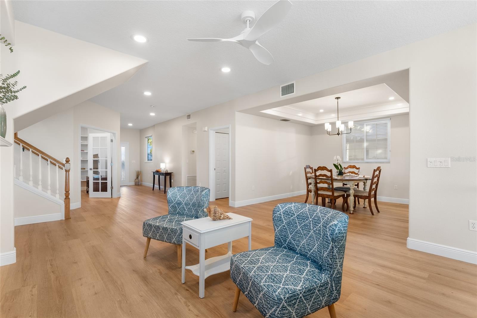 Image 20 of 66 For 409 Casey Key Road