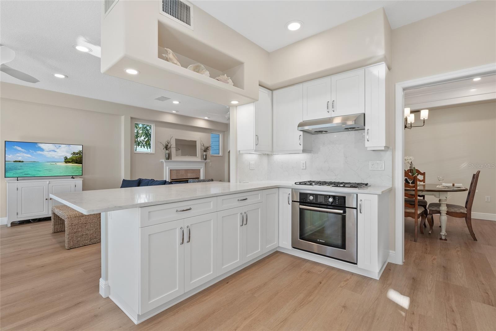 Image 24 of 66 For 409 Casey Key Road