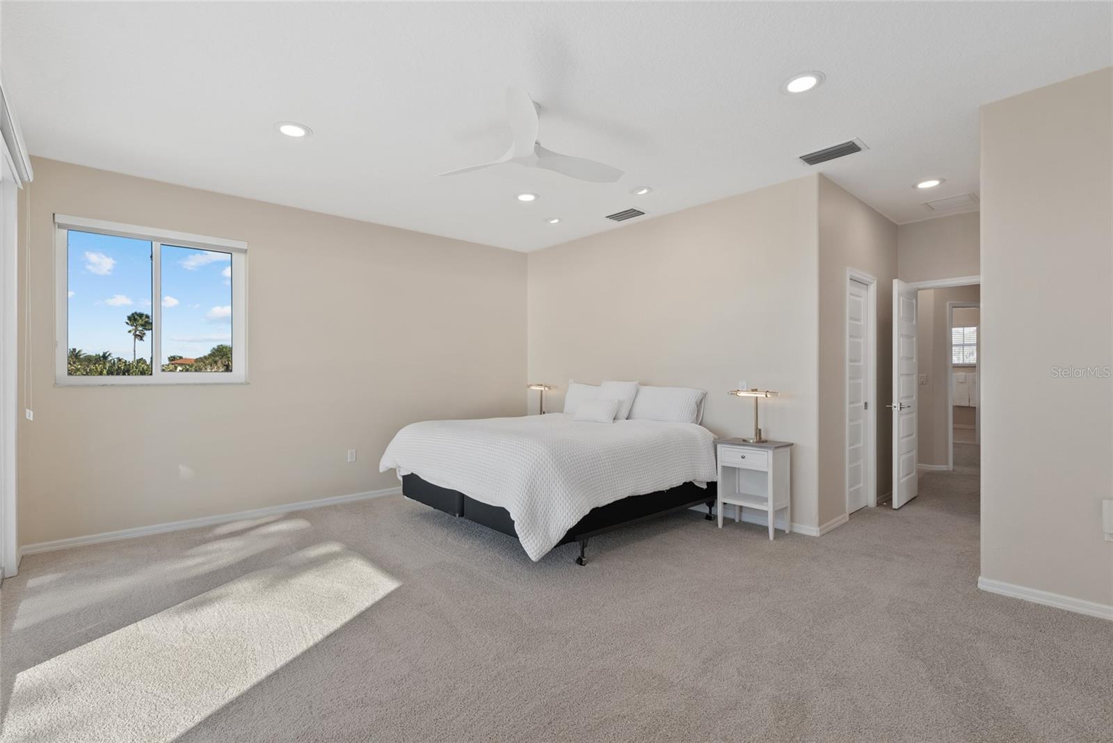 Image 34 of 66 For 409 Casey Key Road