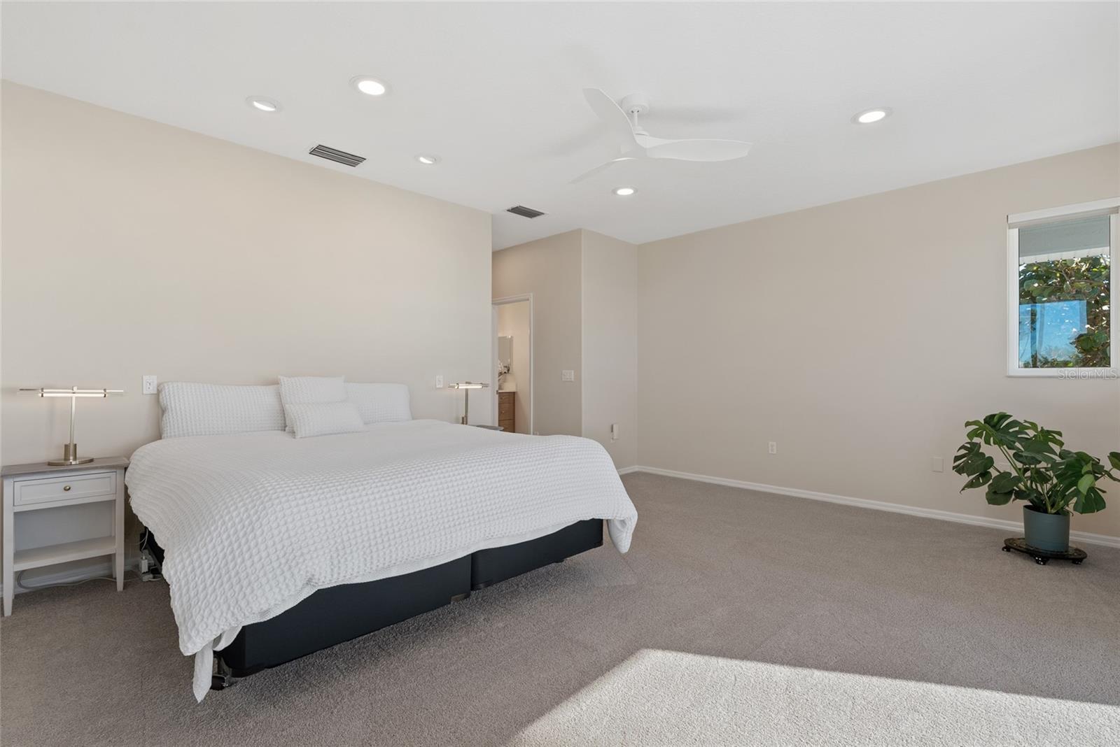 Image 35 of 66 For 409 Casey Key Road