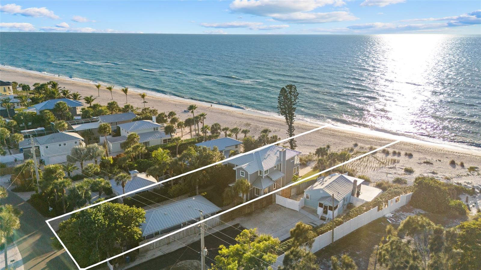 Image 4 of 66 For 409 Casey Key Road