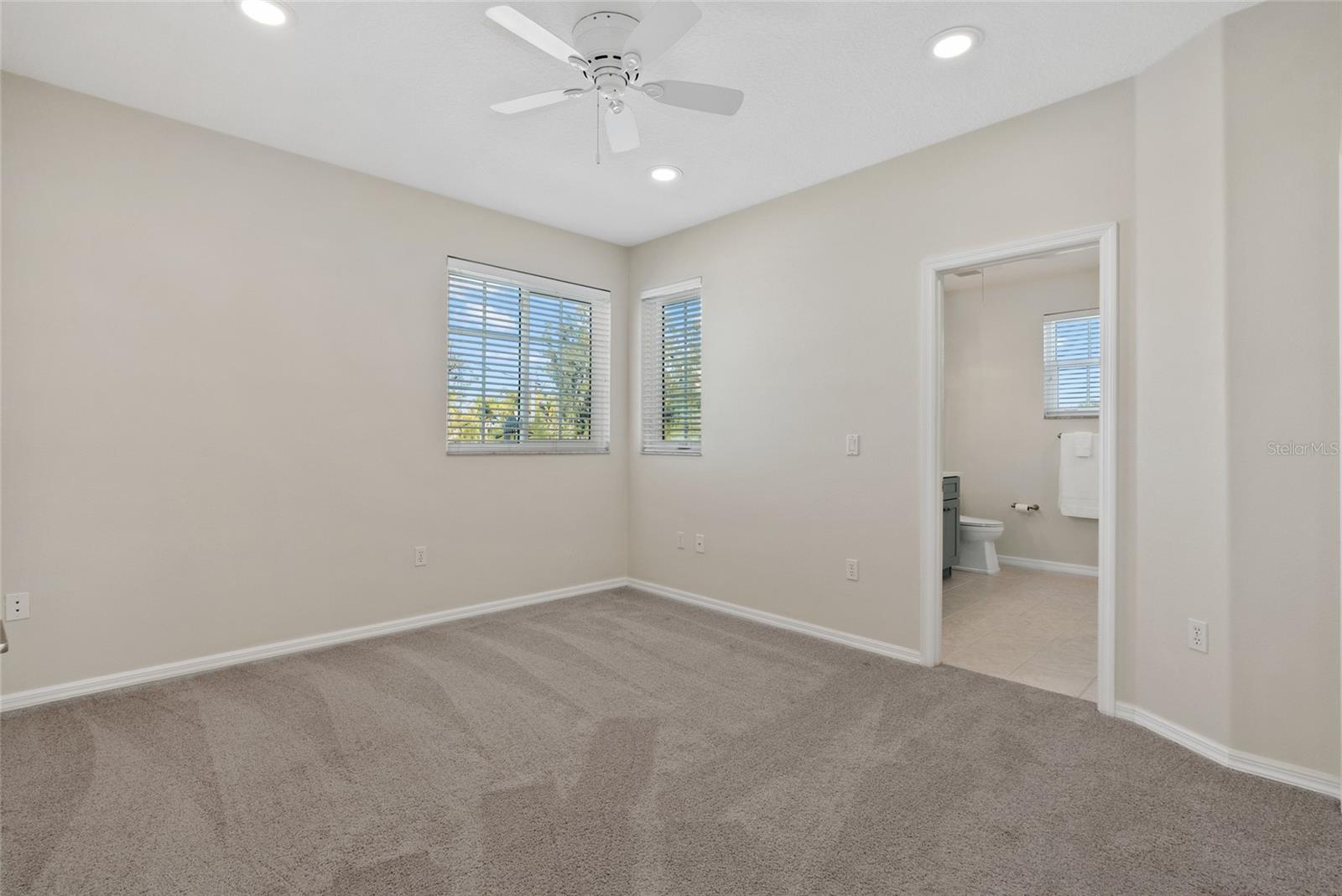 Image 41 of 66 For 409 Casey Key Road