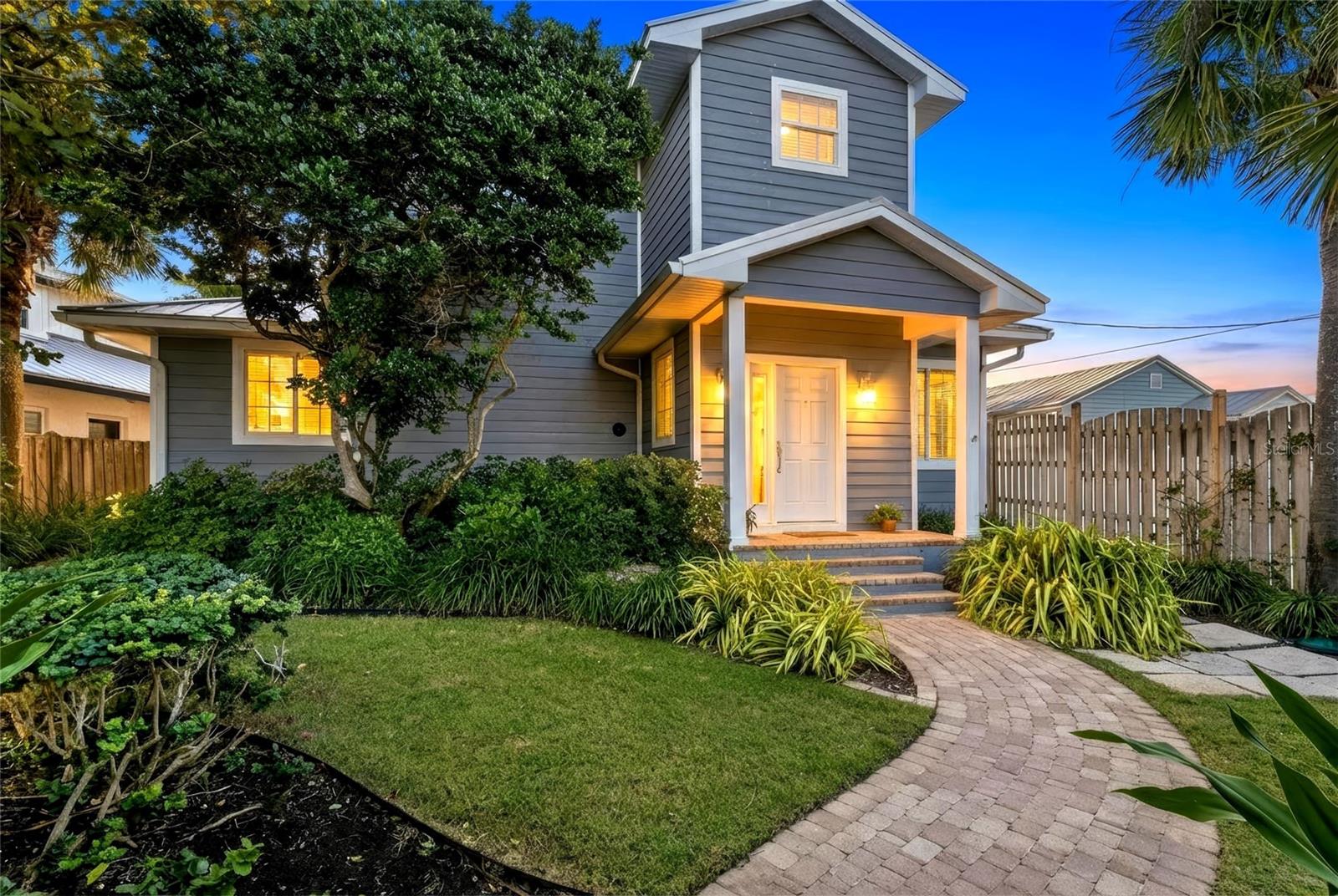 Image 49 of 66 For 409 Casey Key Road