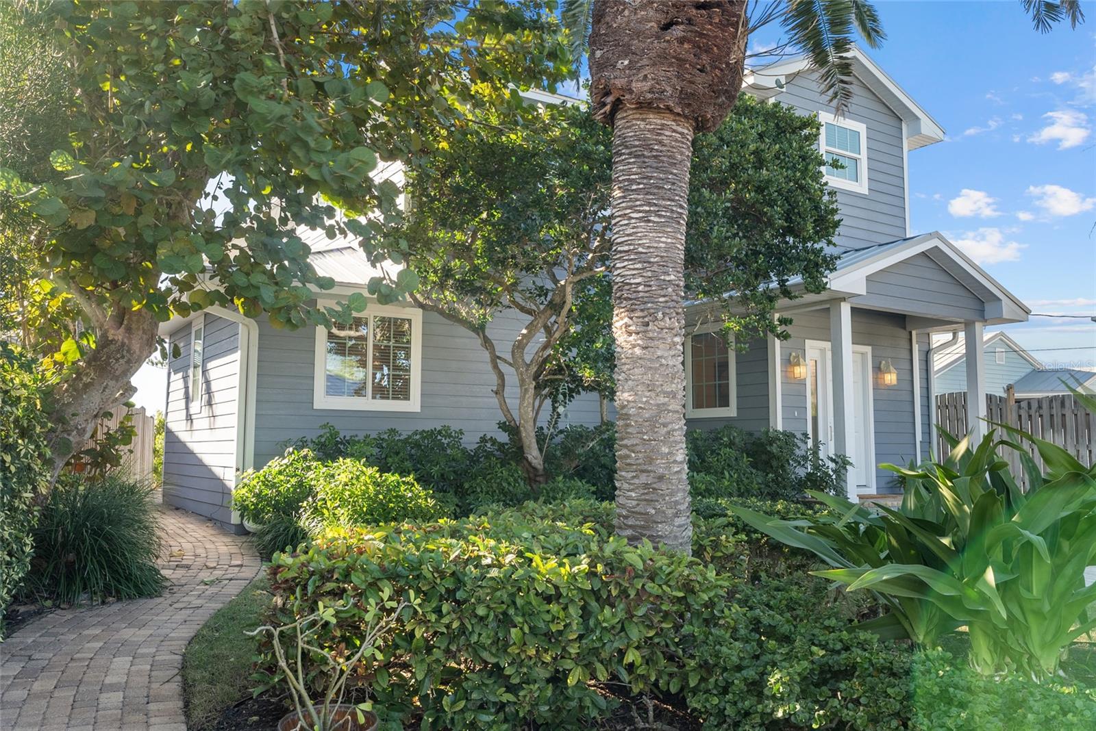 Image 50 of 66 For 409 Casey Key Road