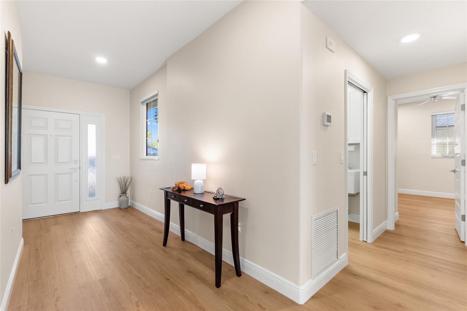 Image 9 of 66 For 409 Casey Key Road