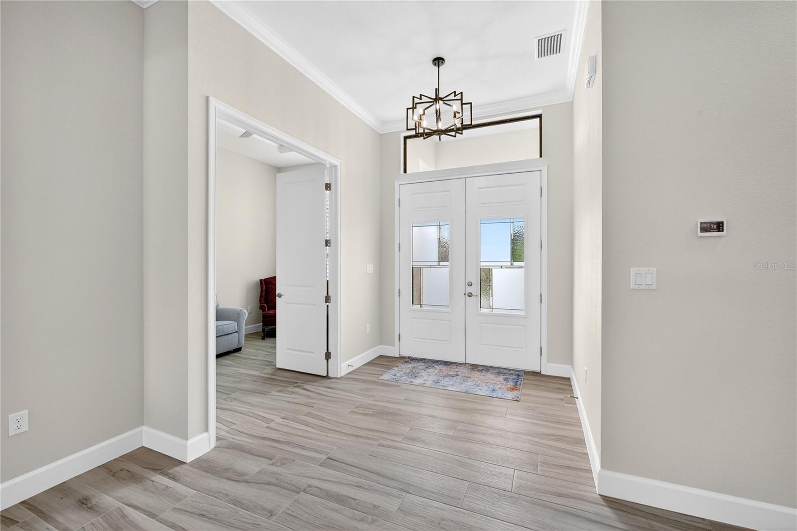 Image 28 of 46 For 609 Monaco Drive