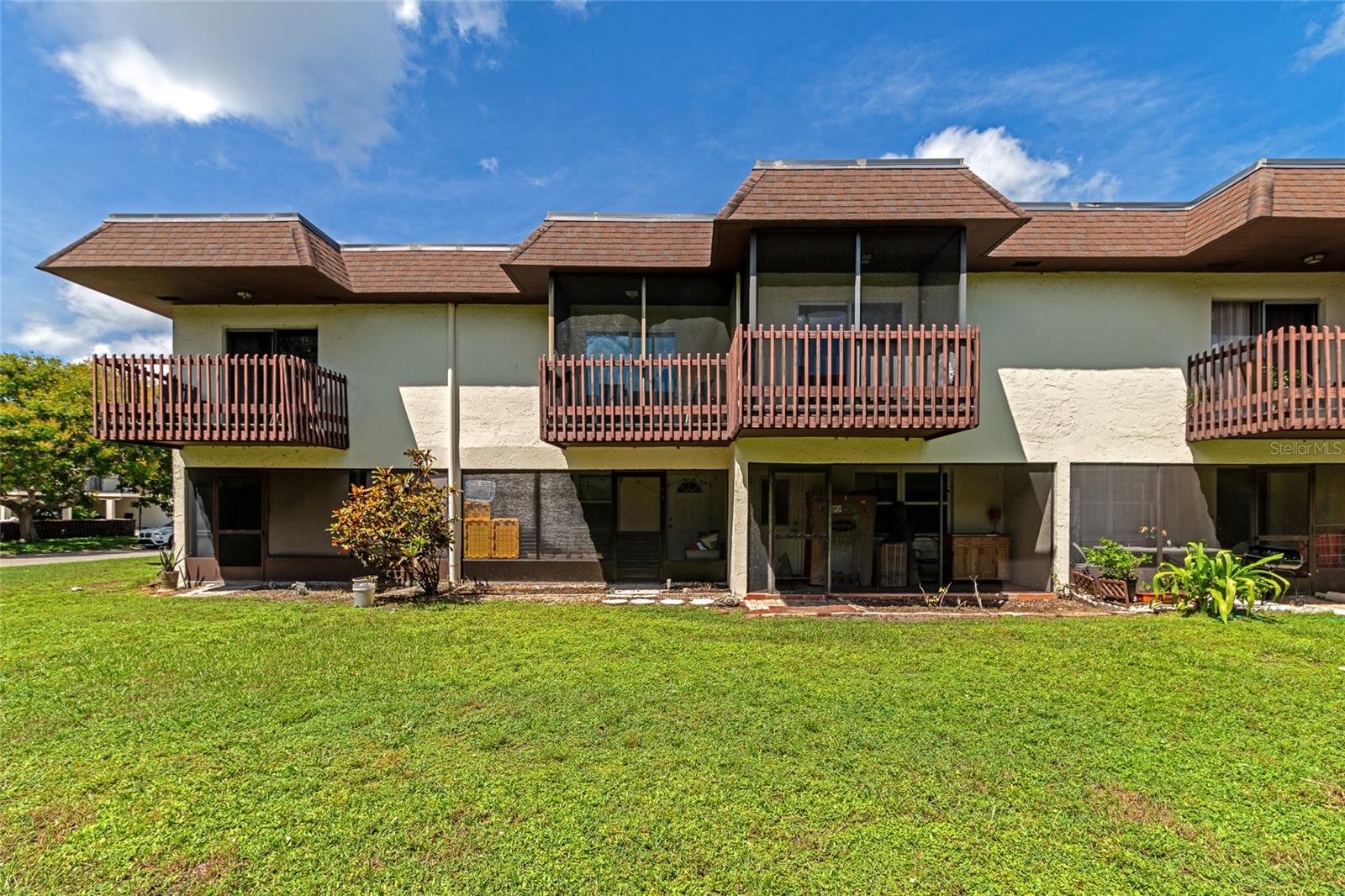 Image 3 of 37 For 3225 Ramblewood Drive