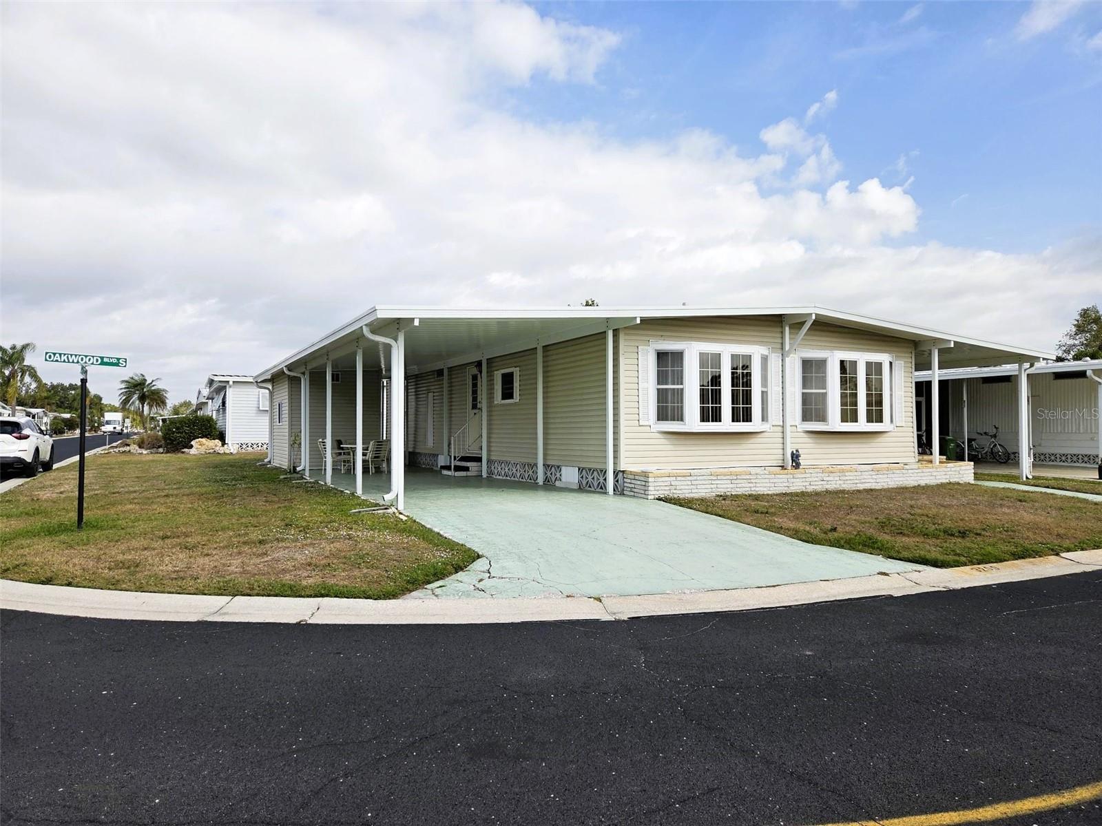 Image 5 of 55 For 3209 Oakwood Boulevard S