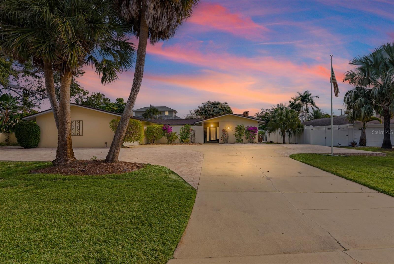 Details for 7215 Westmoreland Drive, SARASOTA, FL 34243